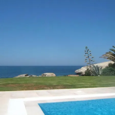 Sleeps 4 Pool Air Con Wifi *
